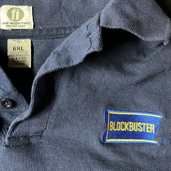 A real Blockbuster video shirt! - Picture 2 of 4